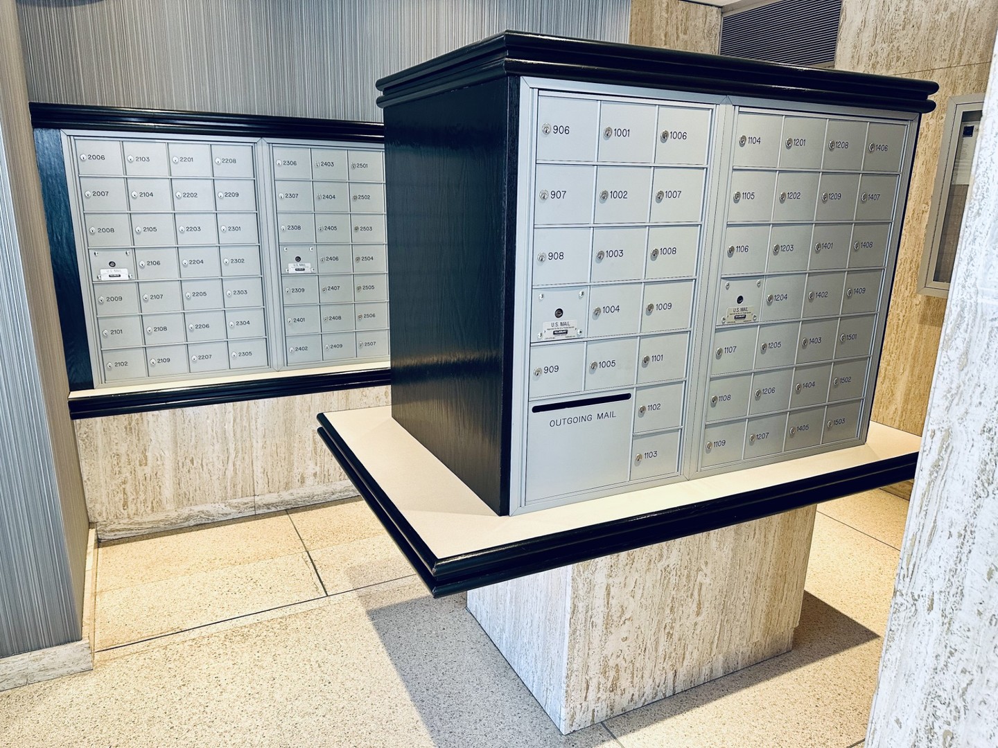 88 W Schiller Street #2301, Chicago, IL 60610