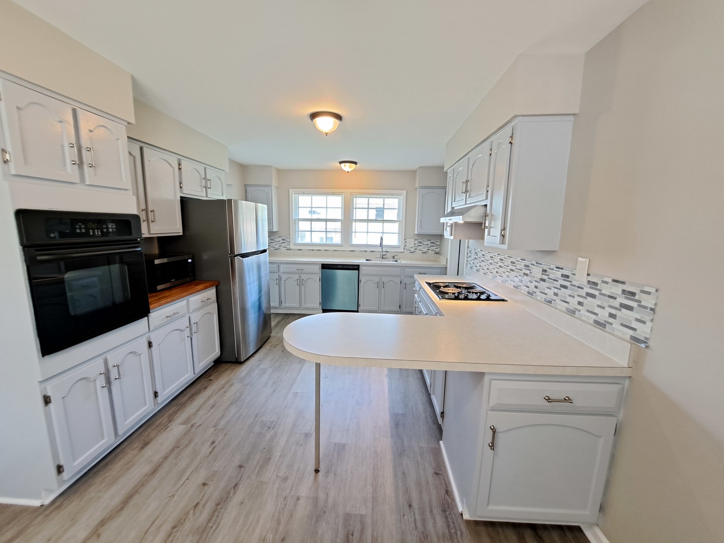 101 Emerson Drive, Schaumburg, IL 60193