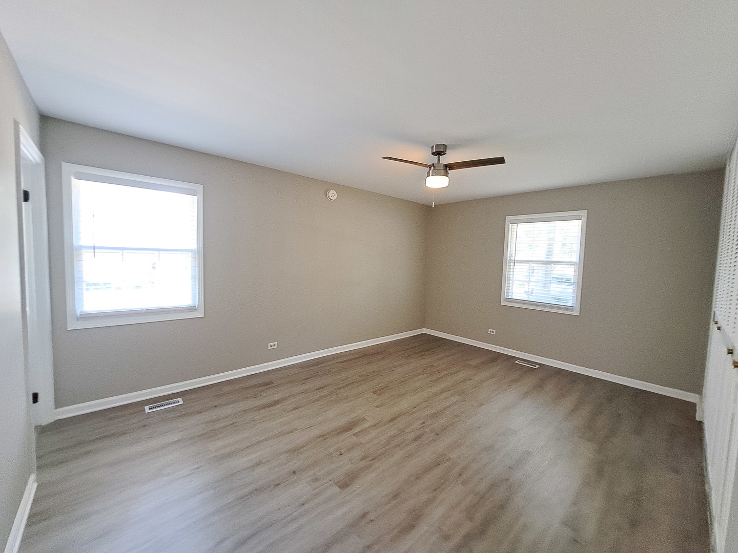 101 Emerson Drive, Schaumburg, IL 60193