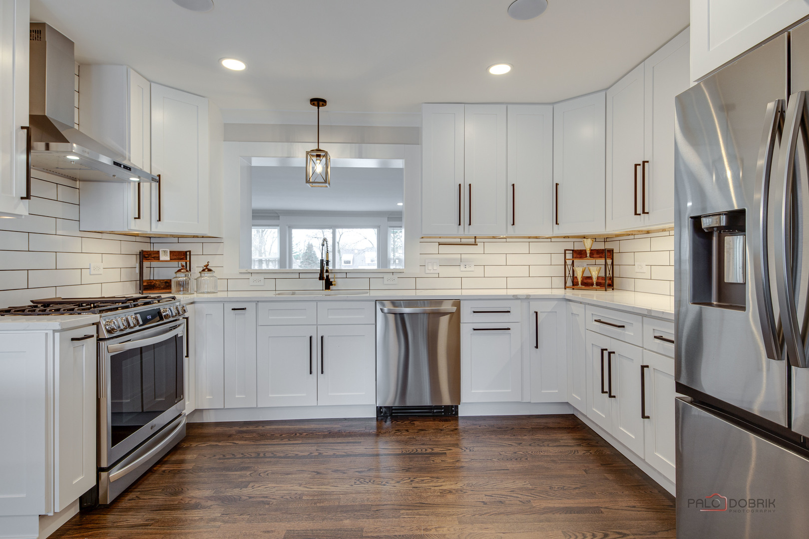 1912 N Summit Street, Wheaton, IL 60187