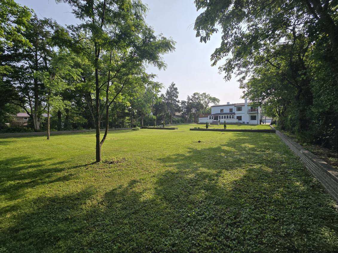 1912 N Summit Street, Wheaton, IL 60187