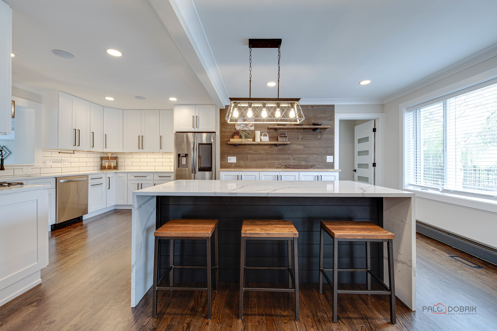 1912 N Summit Street, Wheaton, IL 60187