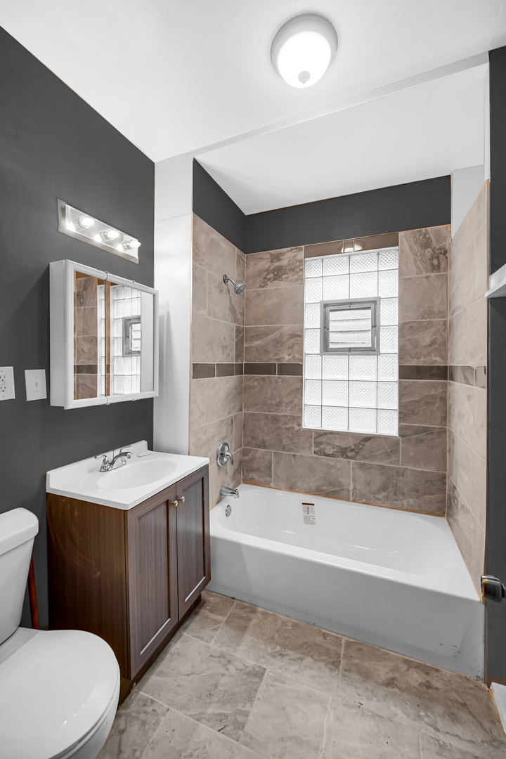 1710 W 71st Street, Chicago, IL 60636
