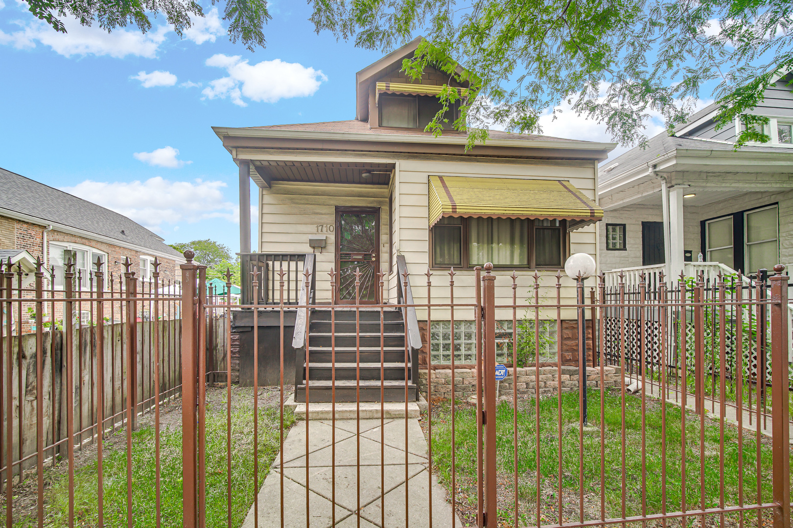 1710 W 71st Street, Chicago, IL 60636