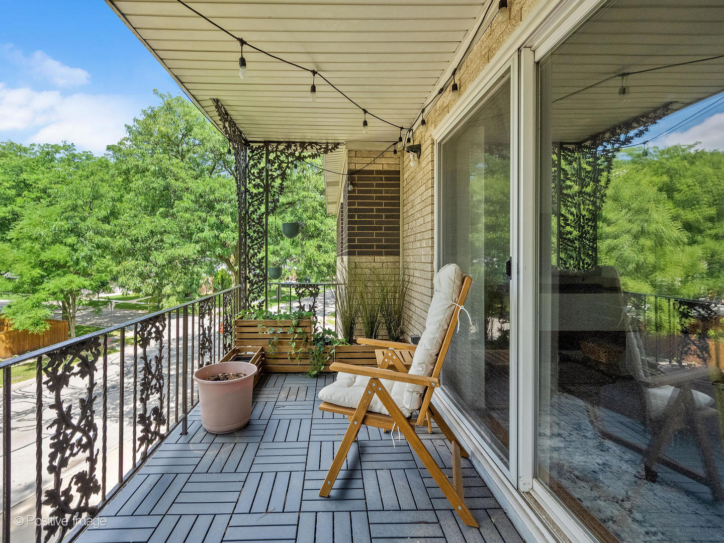 901 S 8th Avenue #11, La Grange, IL 60525