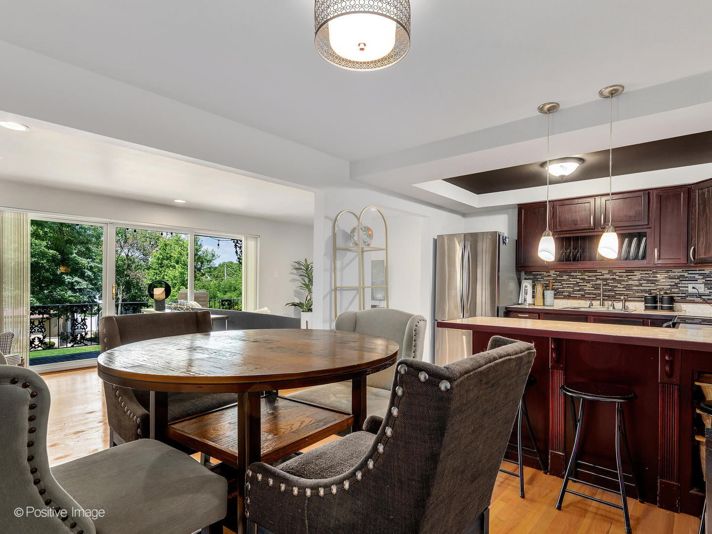 901 S 8th Avenue #11, La Grange, IL 60525