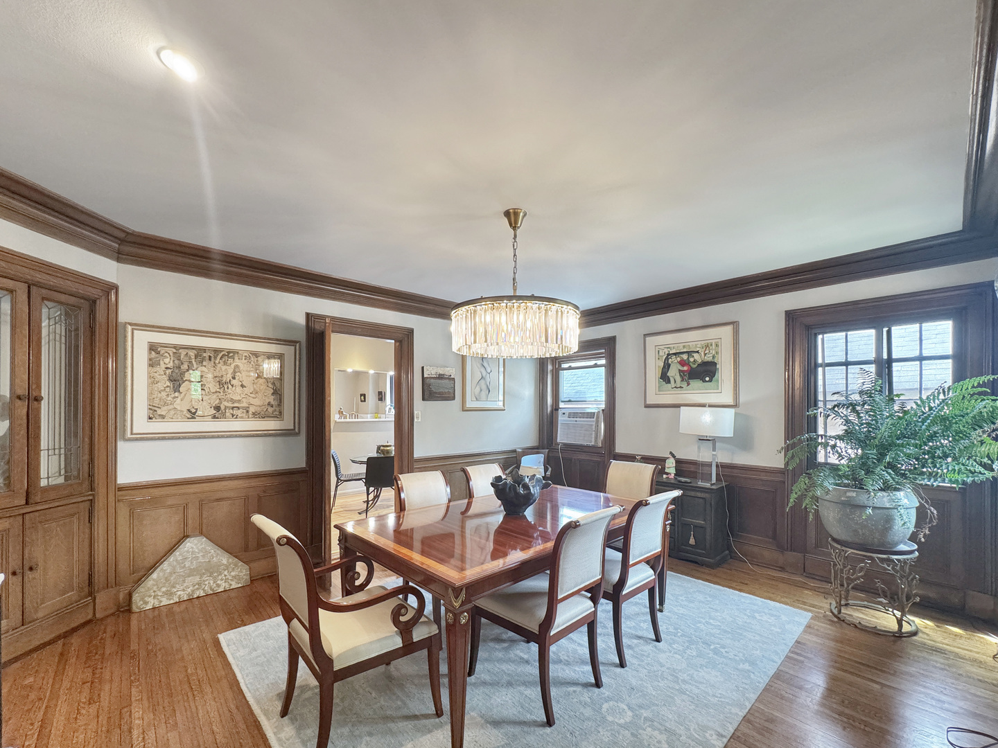 6909 S Chappel Avenue, Chicago, IL 60649