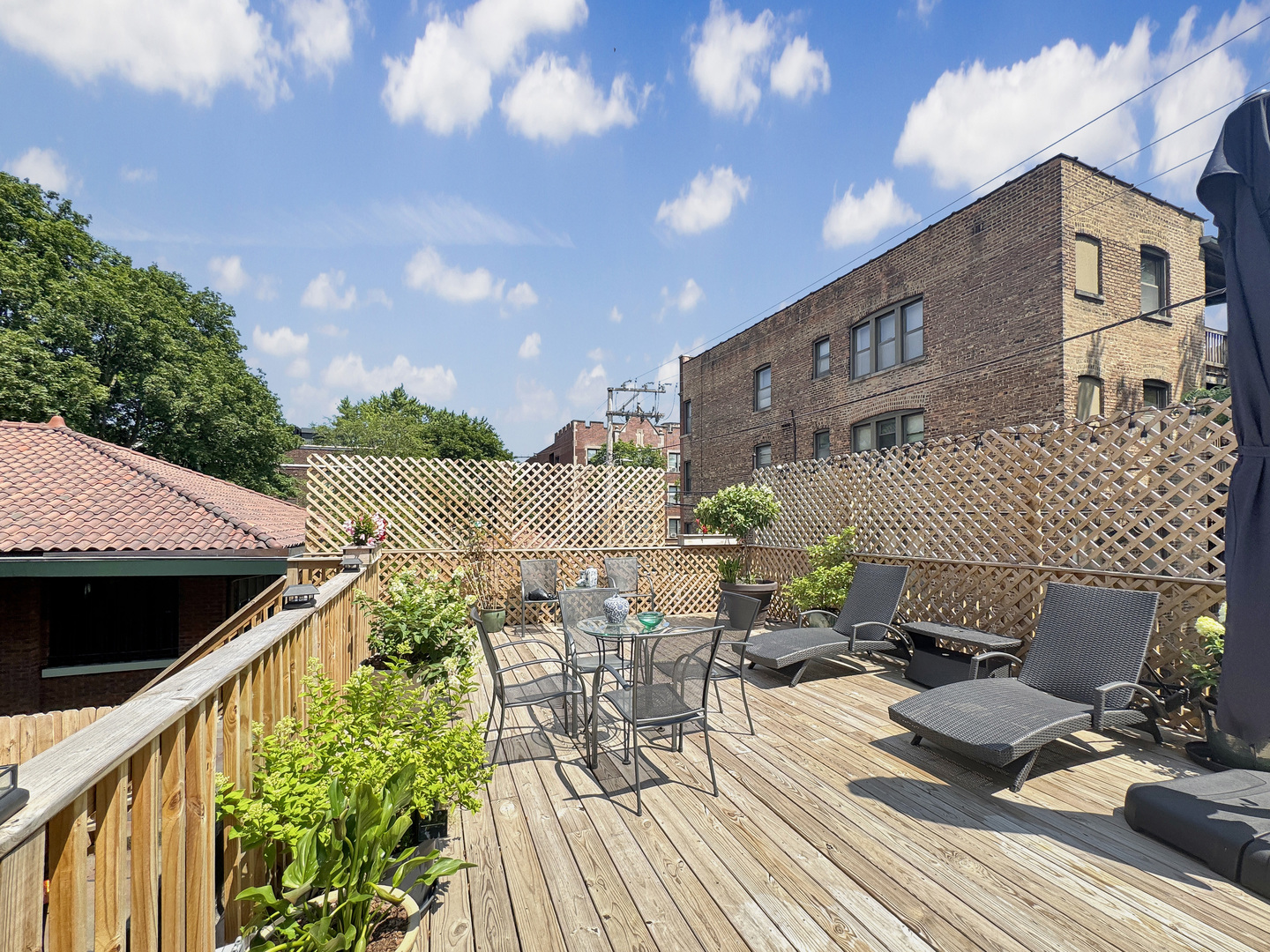 6909 S Chappel Avenue, Chicago, IL 60649