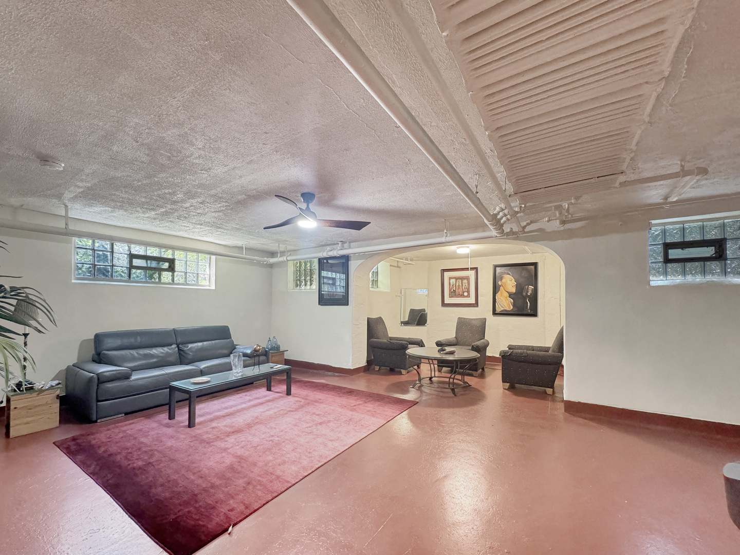 6909 S Chappel Avenue, Chicago, IL 60649