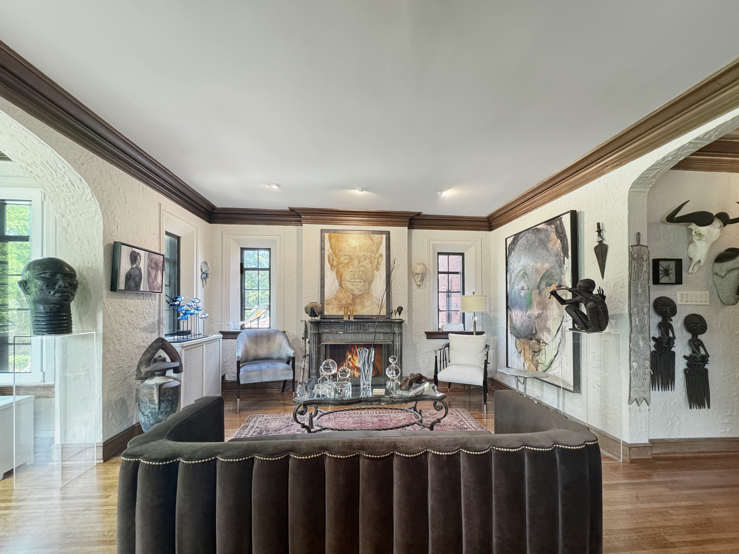 6909 S Chappel Avenue, Chicago, IL 60649