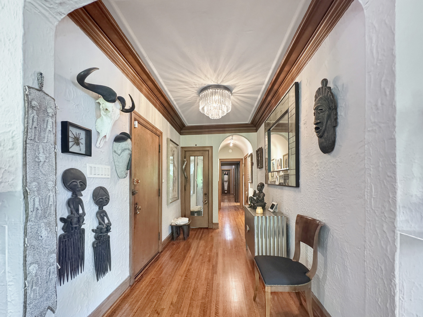 6909 S Chappel Avenue, Chicago, IL 60649
