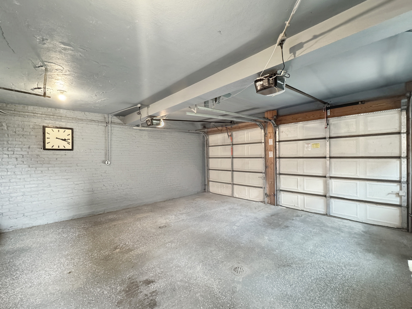6909 S Chappel Avenue, Chicago, IL 60649