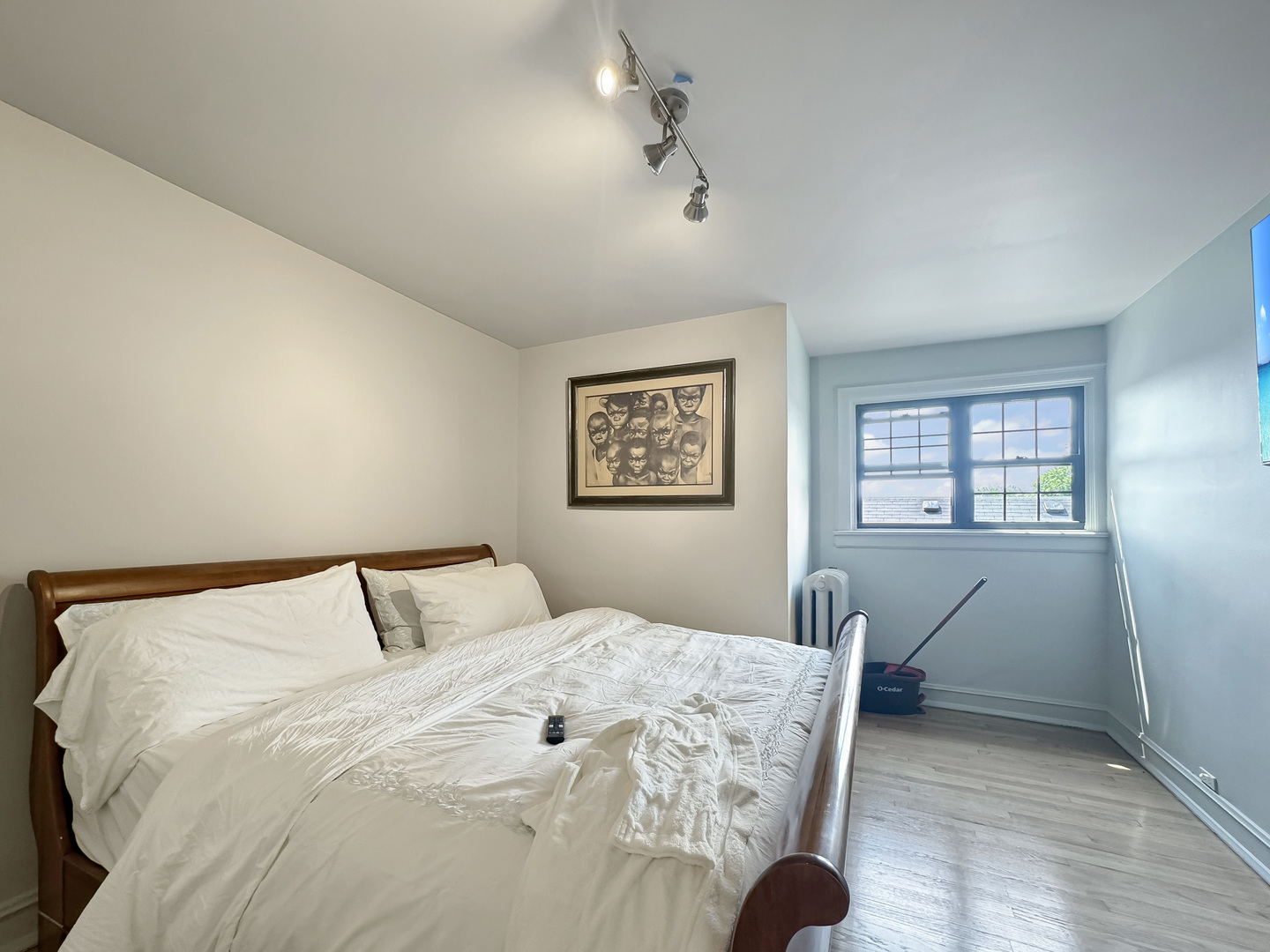 6909 S Chappel Avenue, Chicago, IL 60649