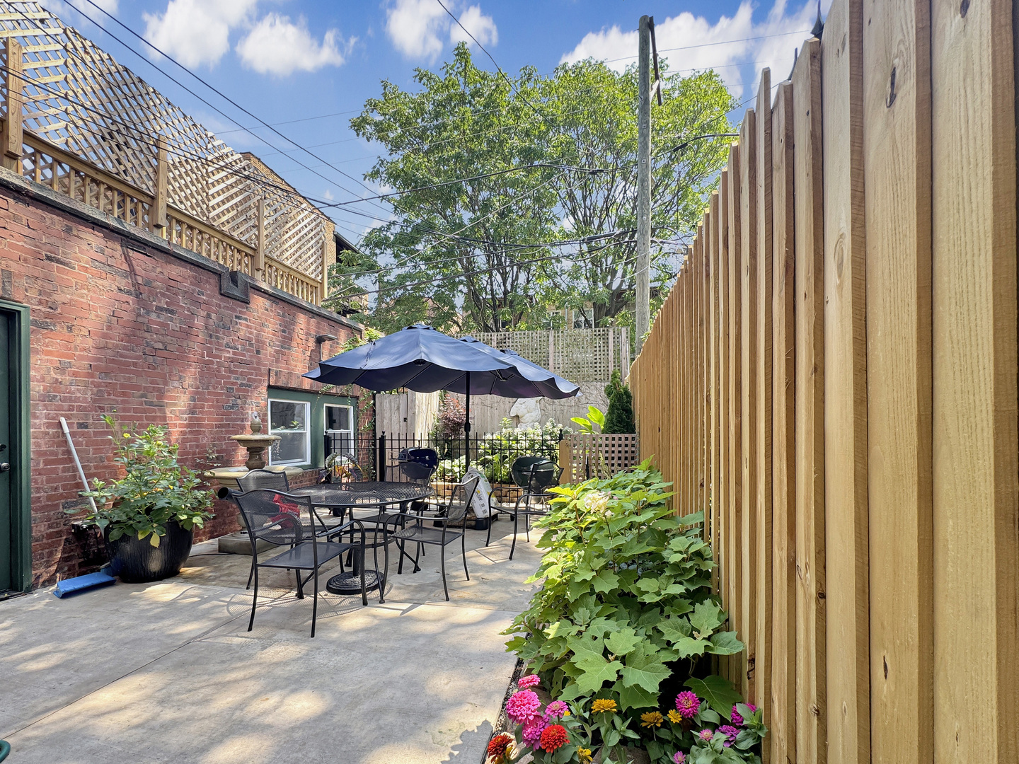 6909 S Chappel Avenue, Chicago, IL 60649