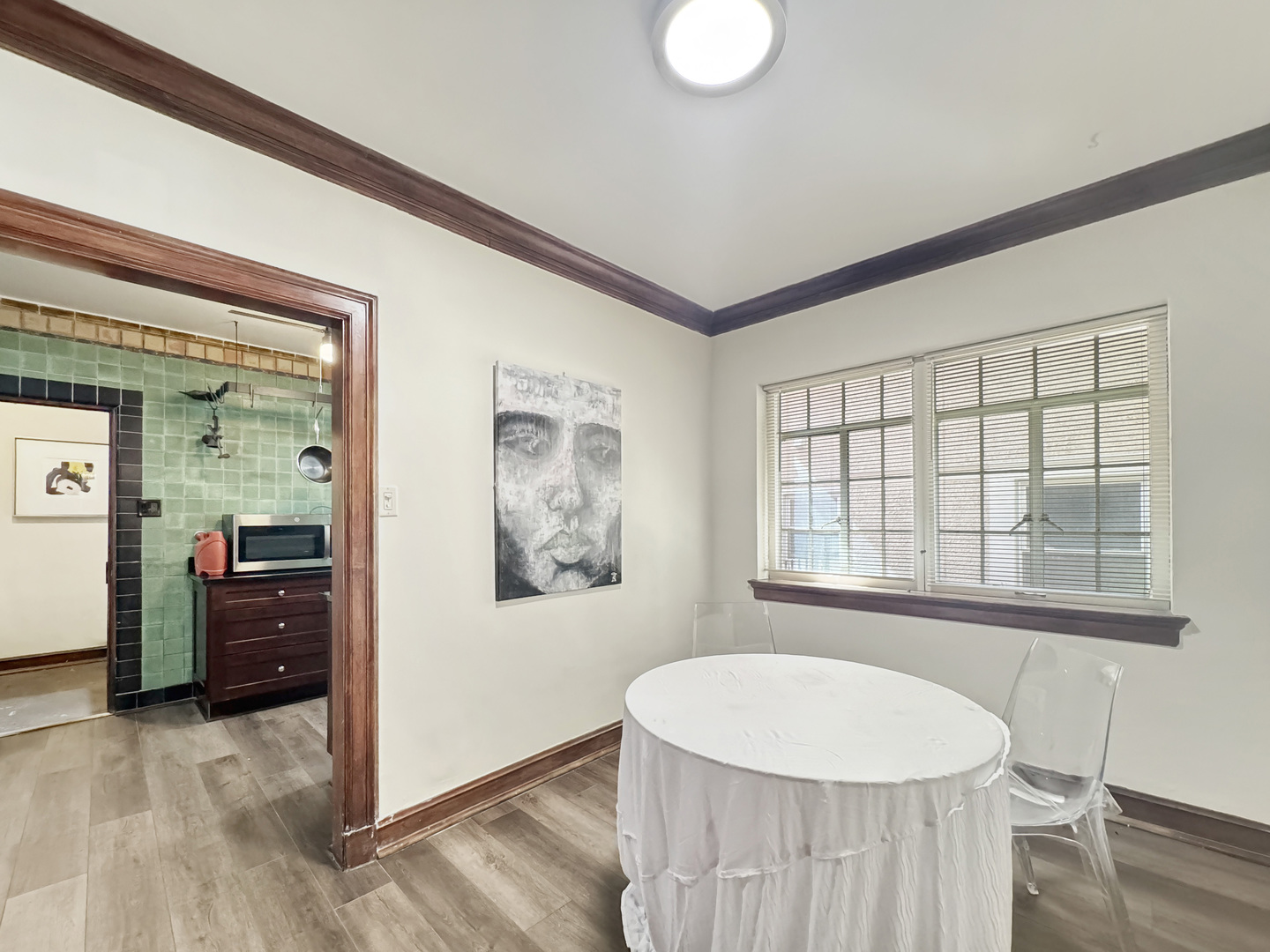 6909 S Chappel Avenue, Chicago, IL 60649