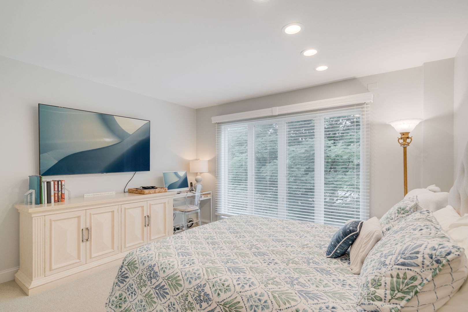 1 Oak Brook Club Drive #A307, Oak Brook, IL 60523