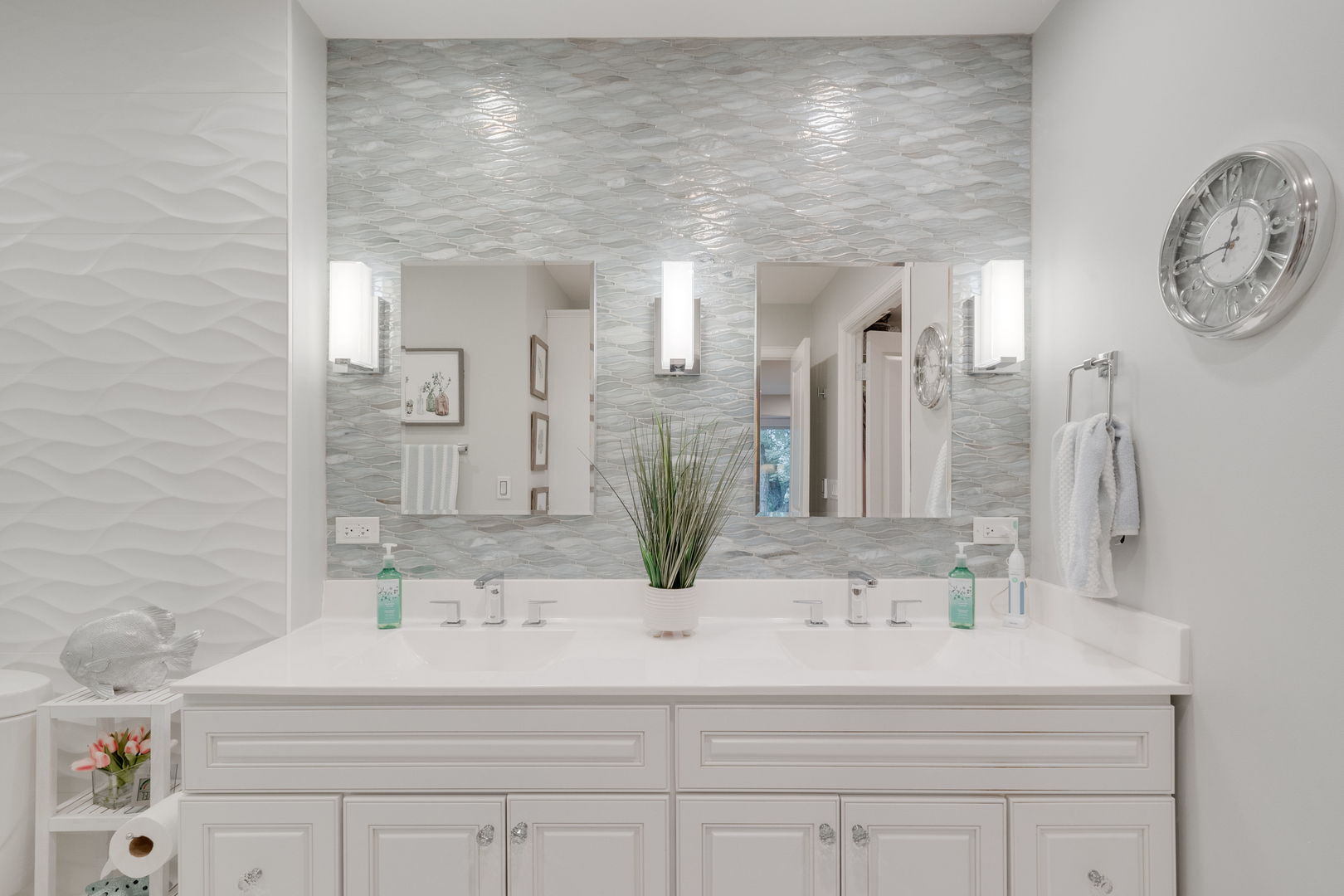 1 Oak Brook Club Drive #A307, Oak Brook, IL 60523
