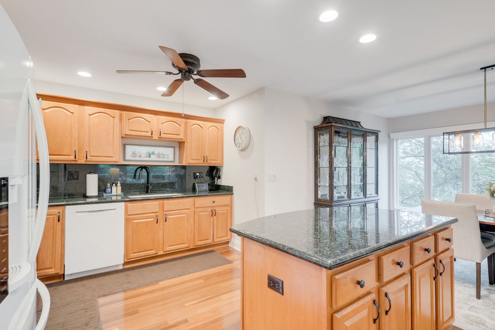 1 Oak Brook Club Drive #A307, Oak Brook, IL 60523