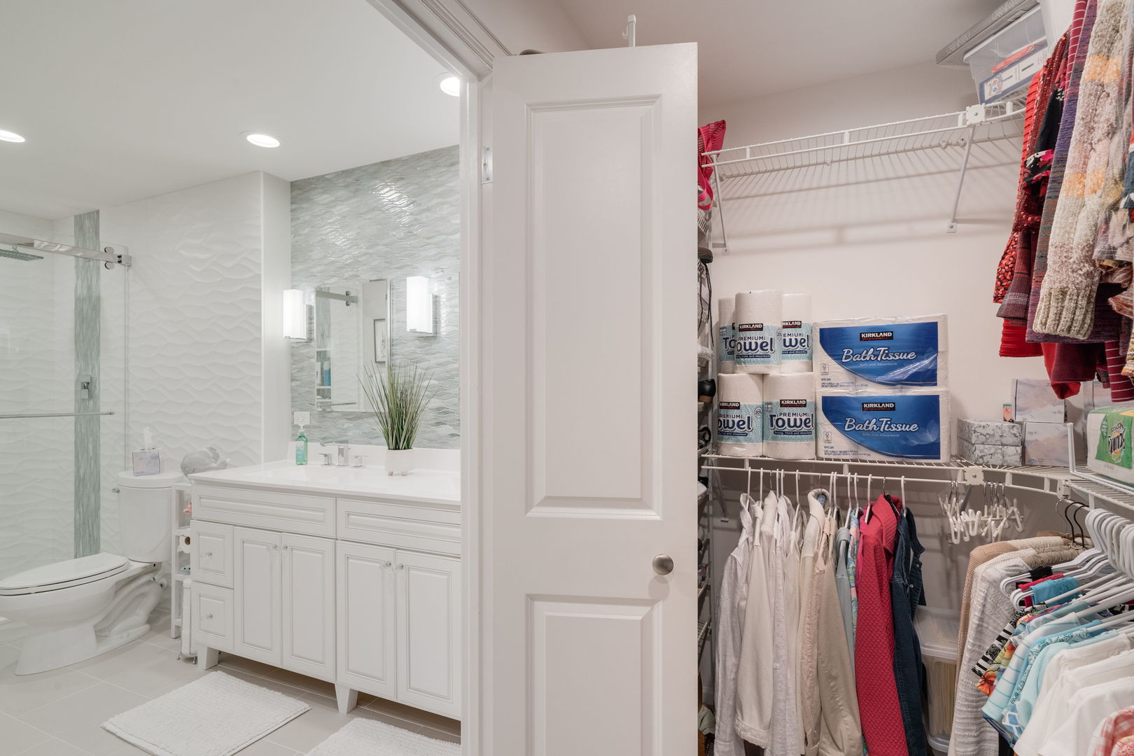 1 Oak Brook Club Drive #A307, Oak Brook, IL 60523