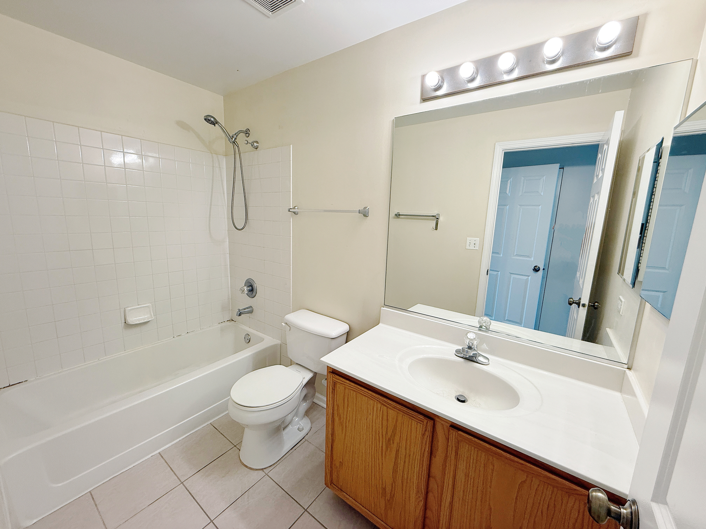 2235 Waterleaf Court #203, Naperville, IL 60564