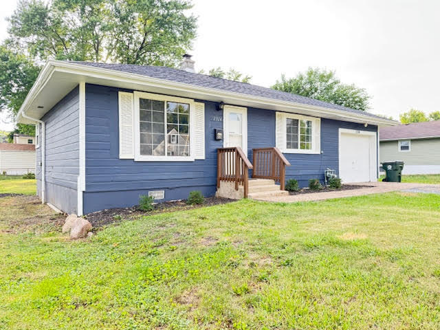 1314 N East End Avenue, Round Lake Beach, IL 60073