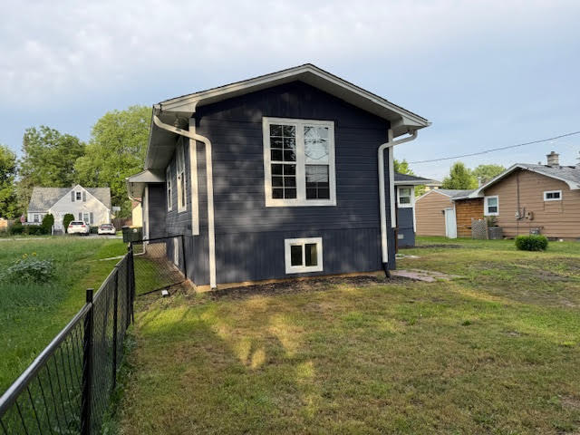 1314 N East End Avenue, Round Lake Beach, IL 60073