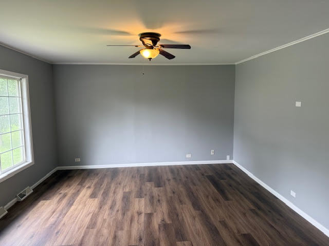 1314 N East End Avenue, Round Lake Beach, IL 60073