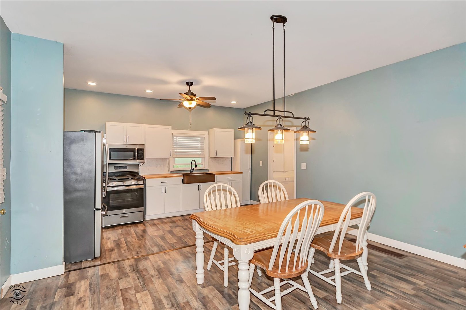 10120 N 1000 East Road, Manteno, IL 60950