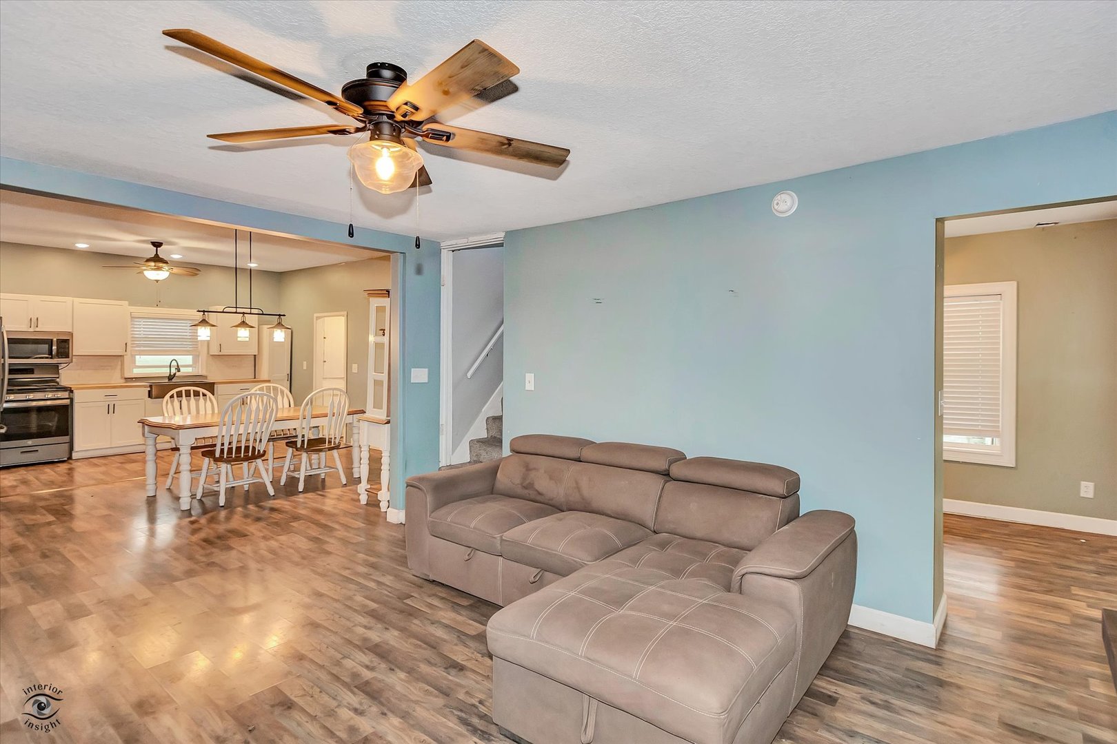 10120 N 1000 East Road, Manteno, IL 60950
