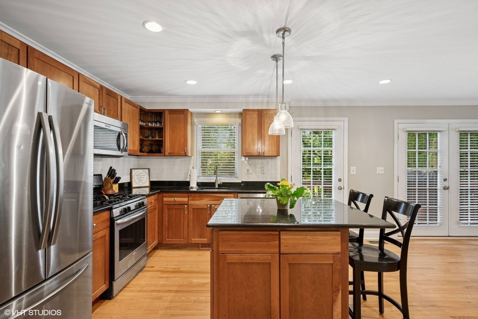 113 S I Oka Avenue, Mount Prospect, IL 60056