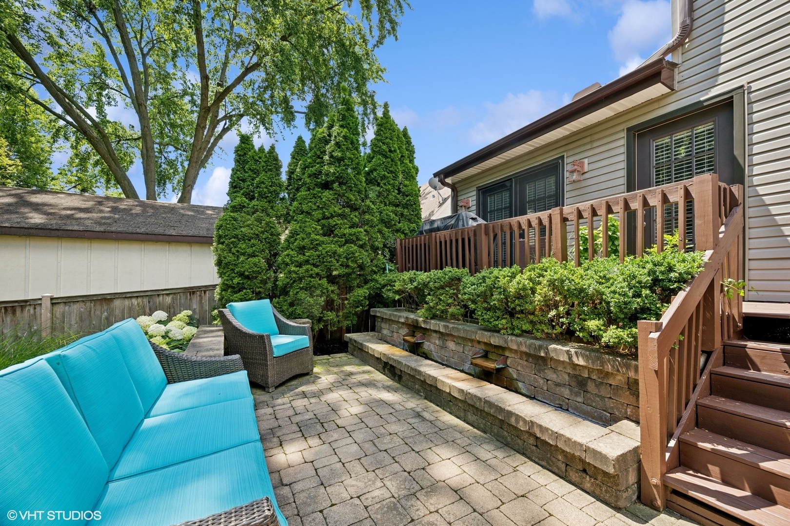 113 S I Oka Avenue, Mount Prospect, IL 60056