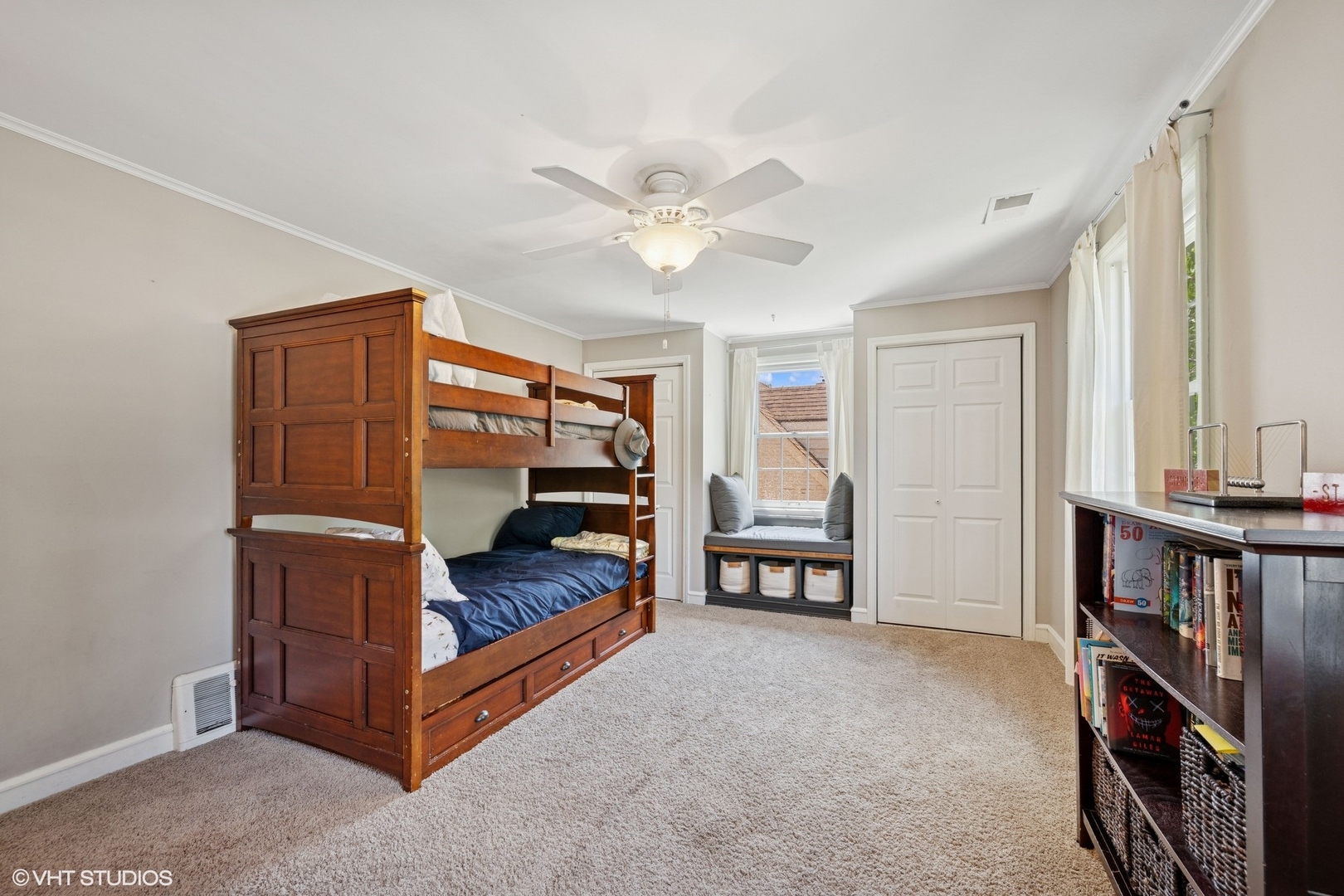 113 S I Oka Avenue, Mount Prospect, IL 60056