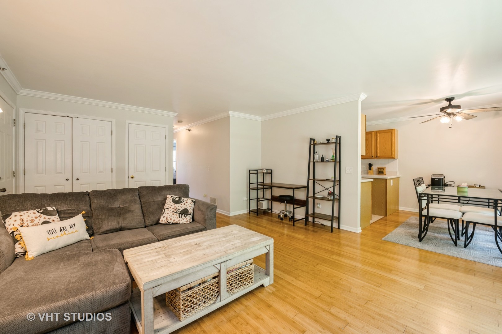 1667 W Beach Road #1667, Waukegan, IL 60087