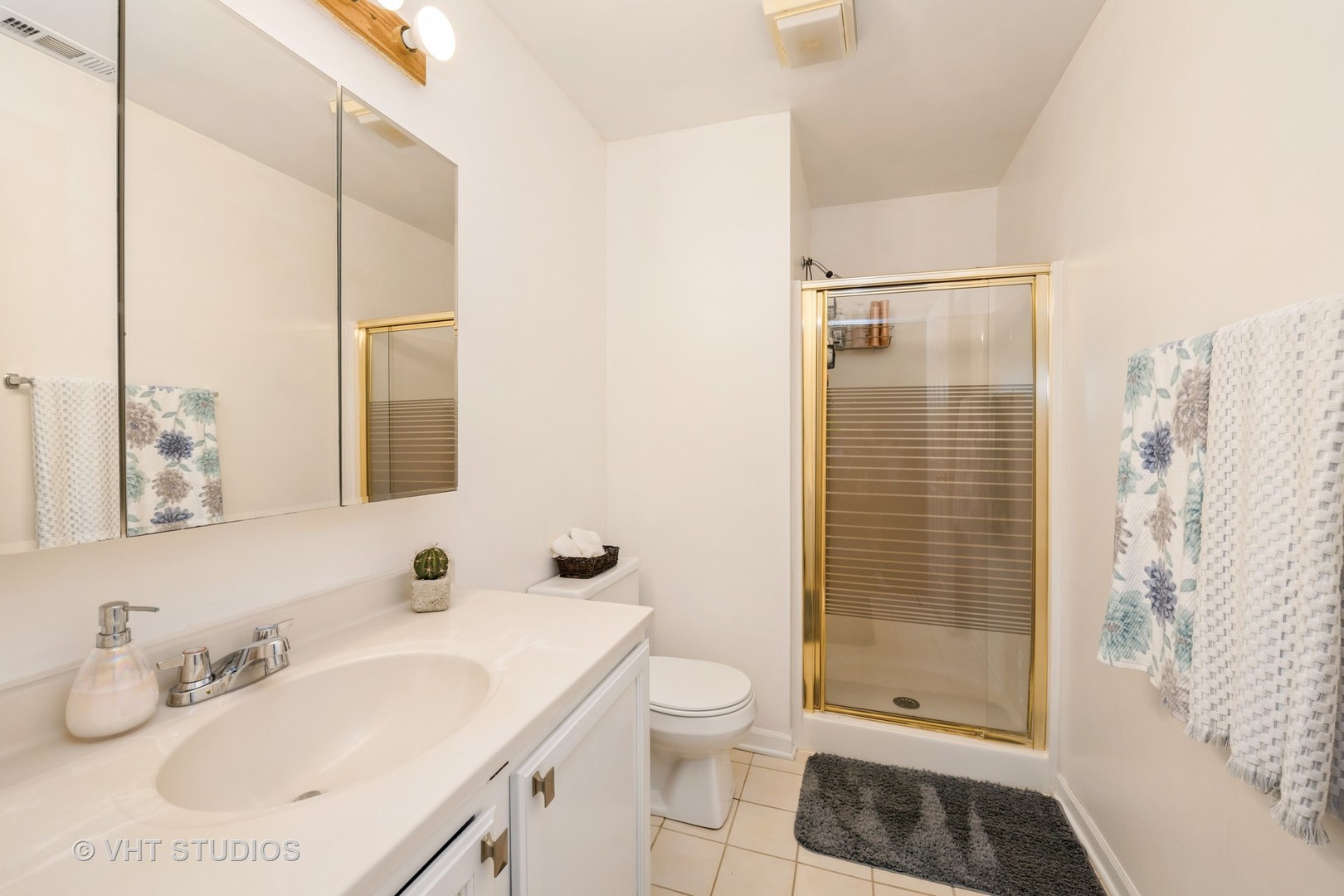 1667 W Beach Road #1667, Waukegan, IL 60087