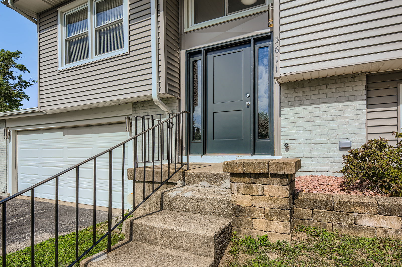 5611 Allemong Drive, Matteson, IL 60443
