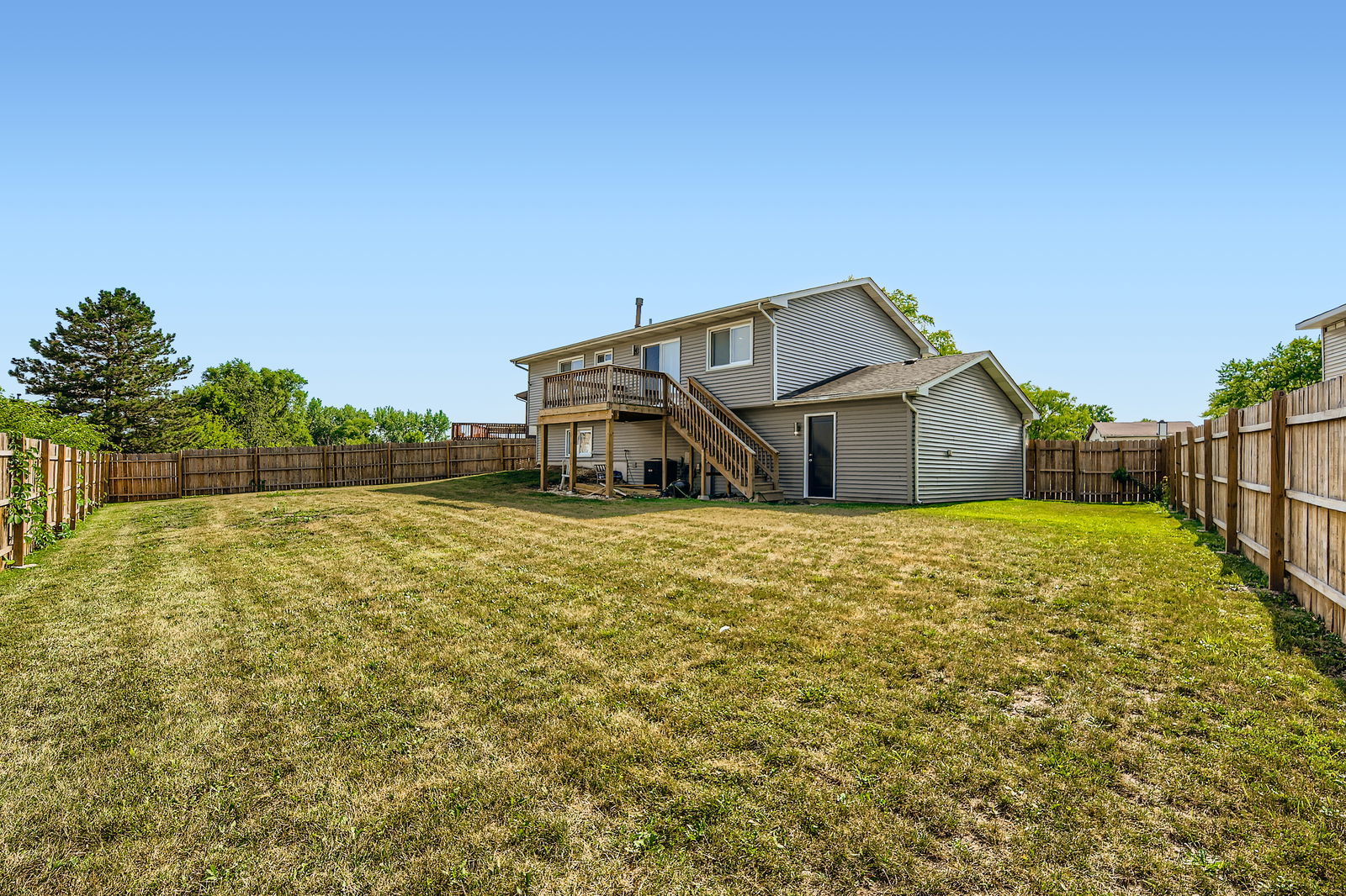 5611 Allemong Drive, Matteson, IL 60443