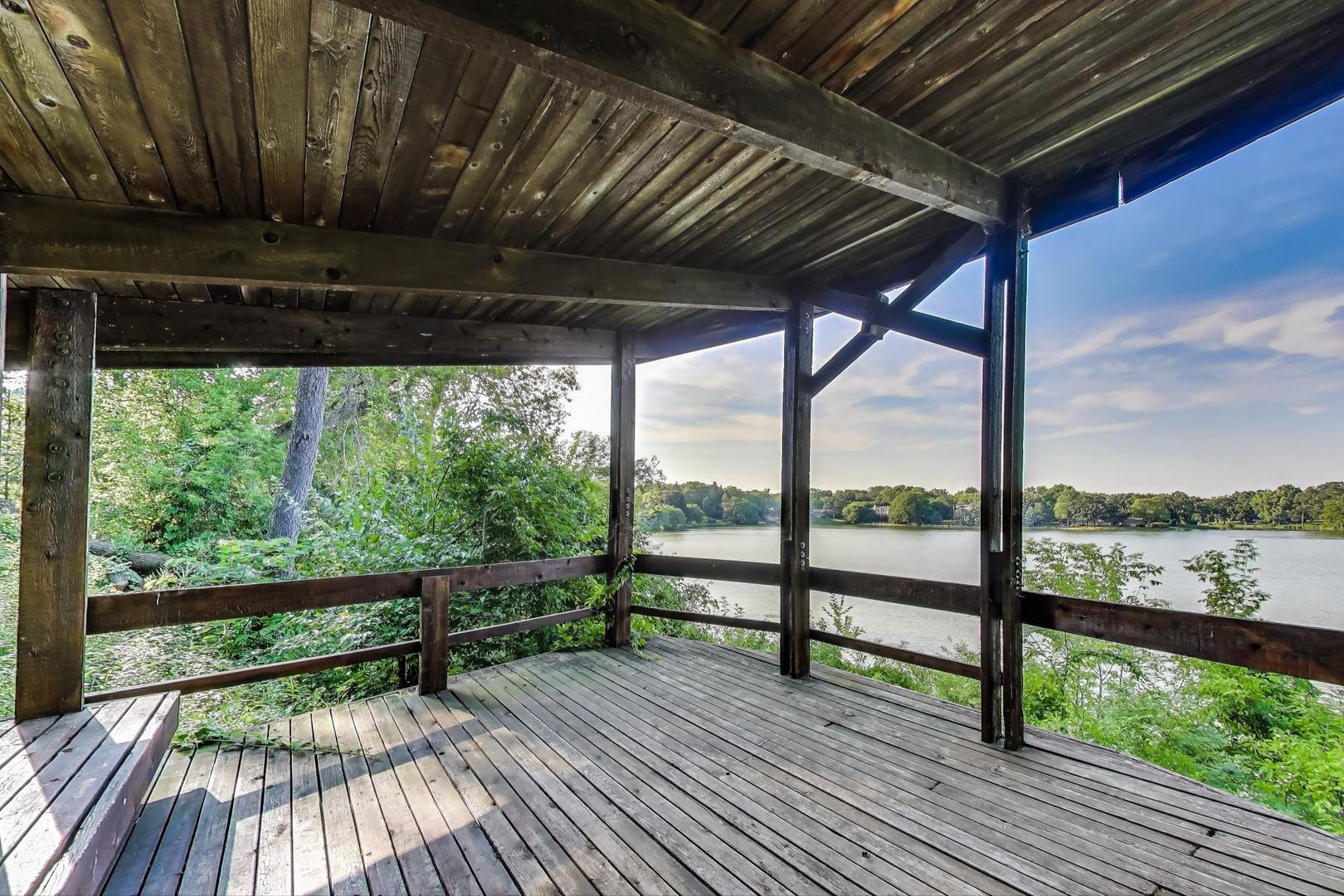 226 Bays Place, Tower Lakes, IL 60010