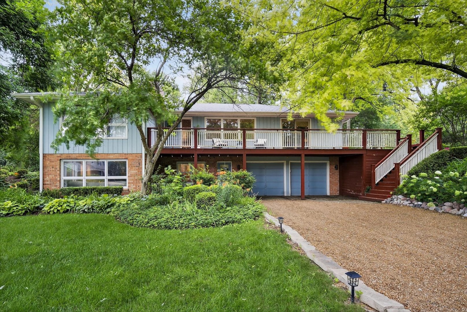 226 Bays Place, Tower Lakes, IL 60010