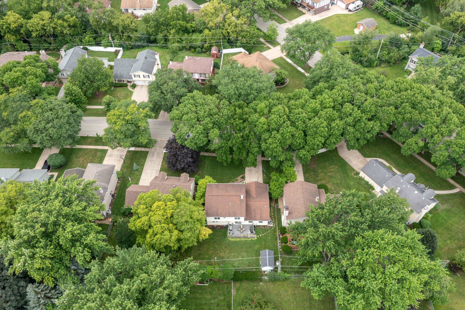 805 Redwood Lane, Bartlett, IL 60103