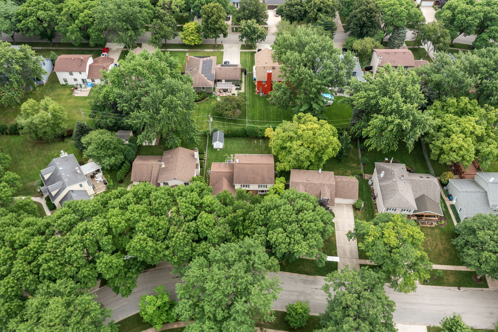 805 Redwood Lane, Bartlett, IL 60103