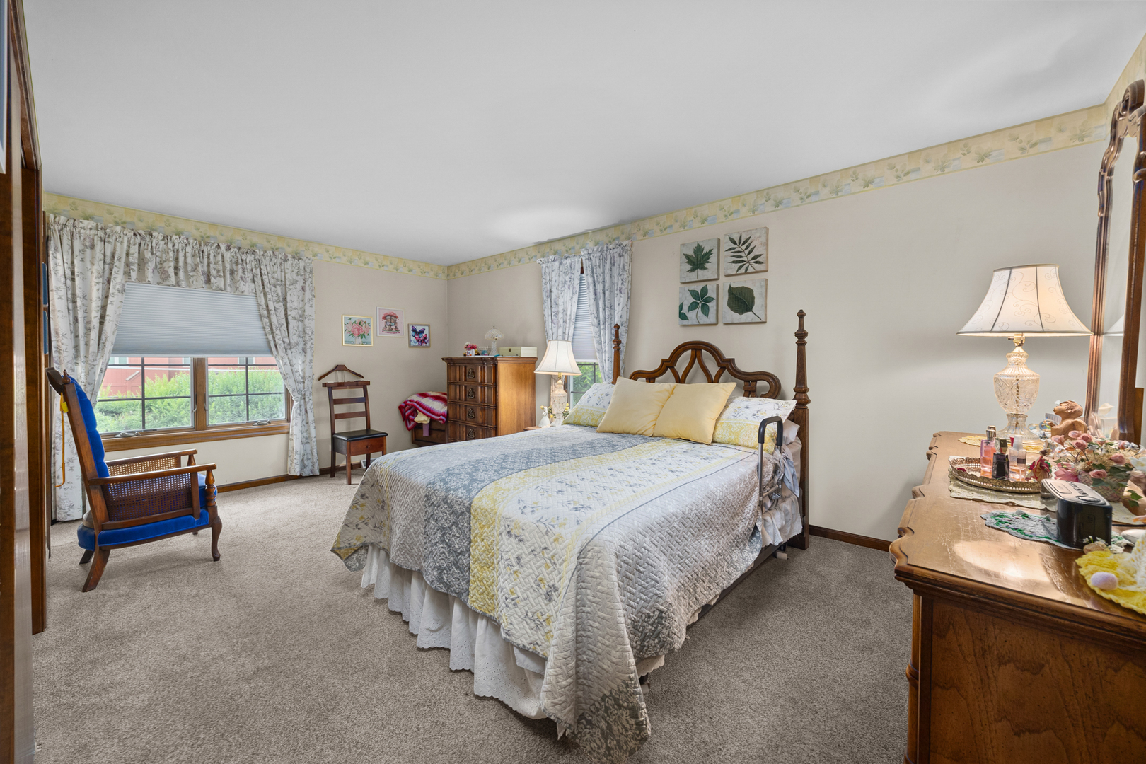 805 Redwood Lane, Bartlett, IL 60103