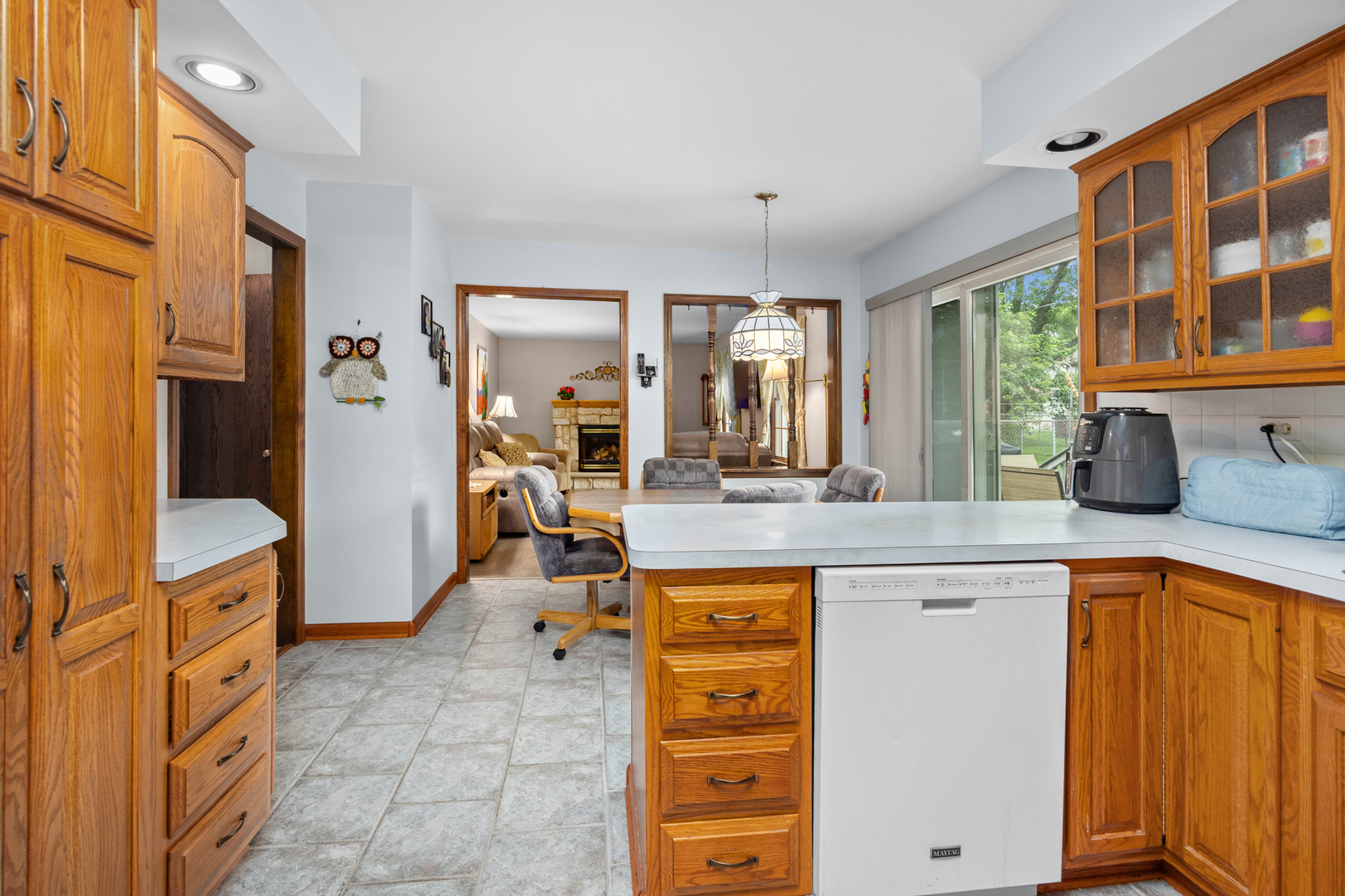 805 Redwood Lane, Bartlett, IL 60103