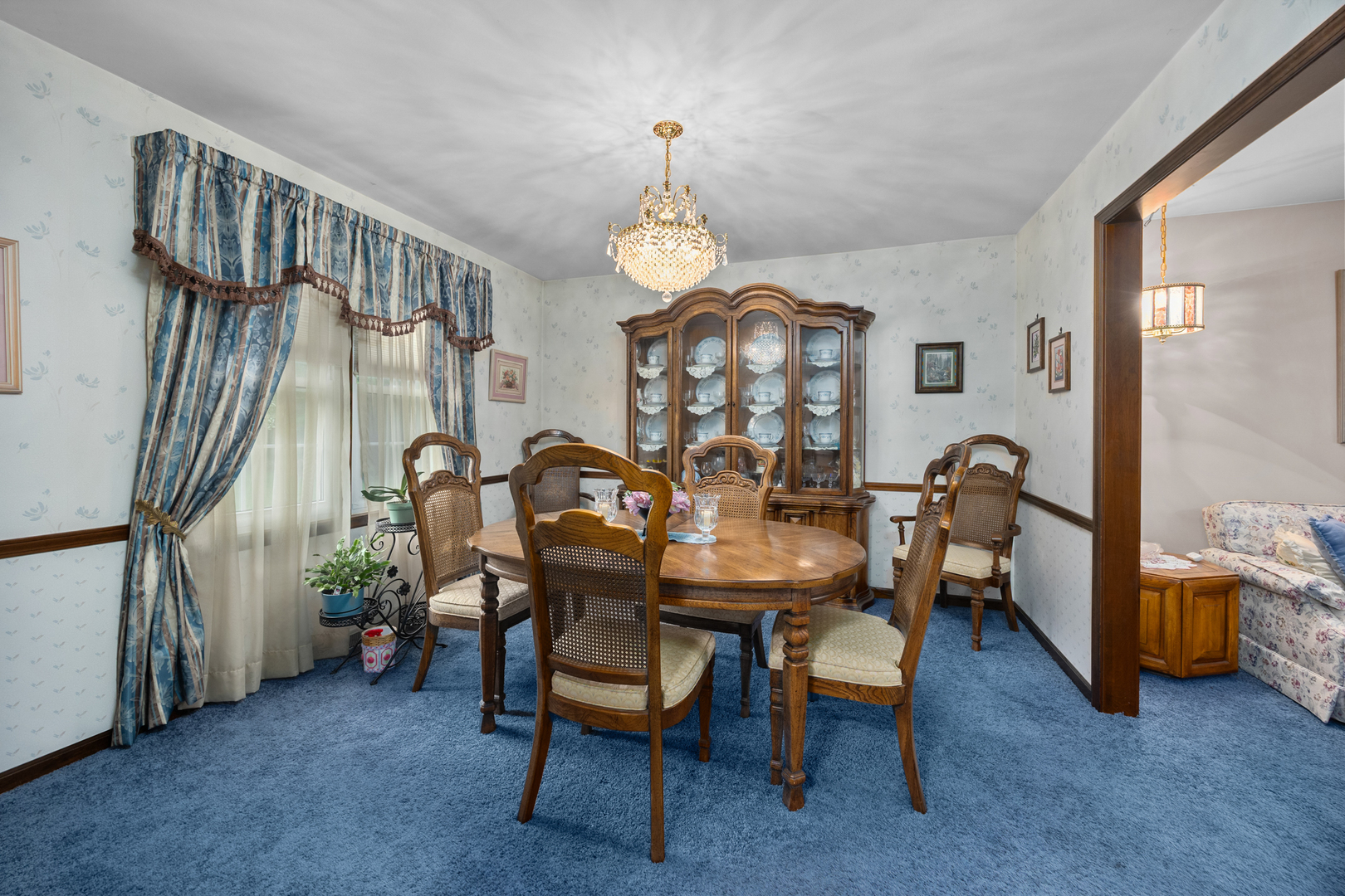 805 Redwood Lane, Bartlett, IL 60103