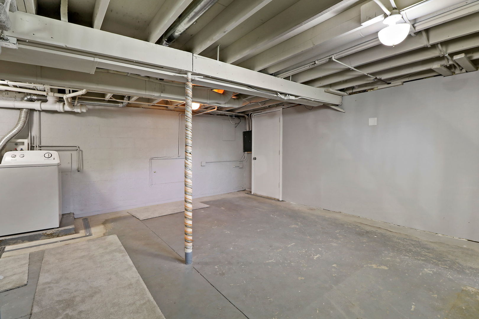 1515 N Pleasant Drive, Round Lake Beach, IL 60073