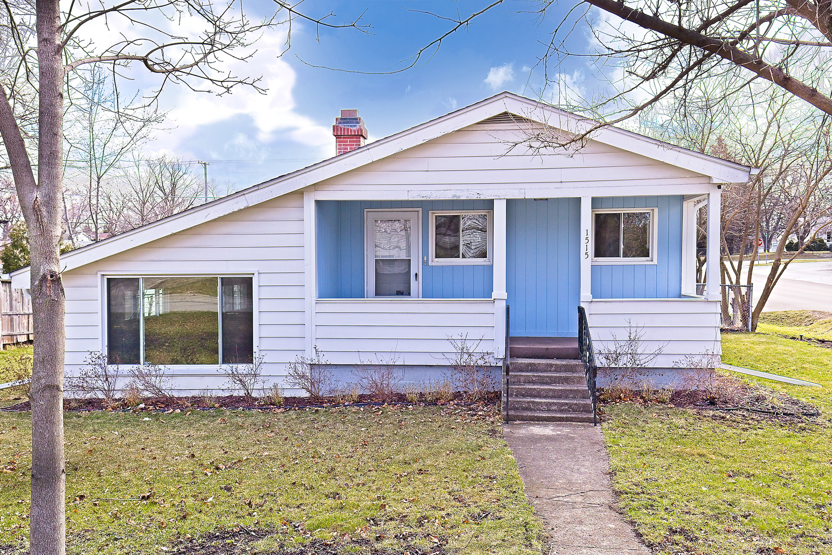 1515 N Pleasant Drive, Round Lake Beach, IL 60073