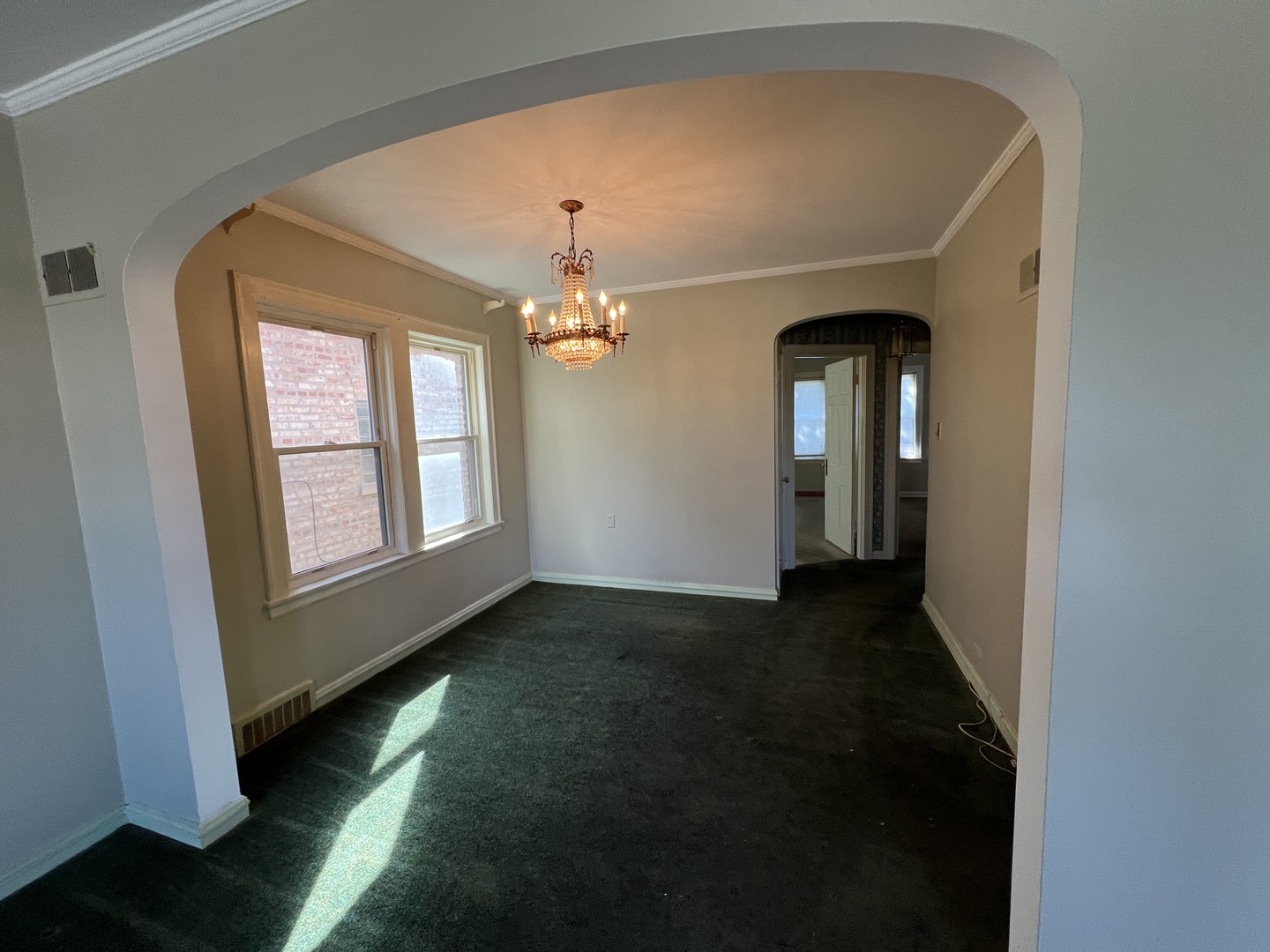 7013 W Cornelia Avenue, Chicago, IL 60634