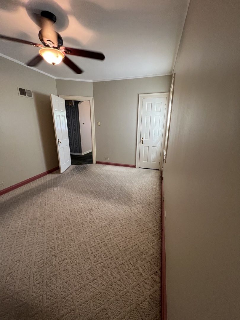 7013 W Cornelia Avenue, Chicago, IL 60634