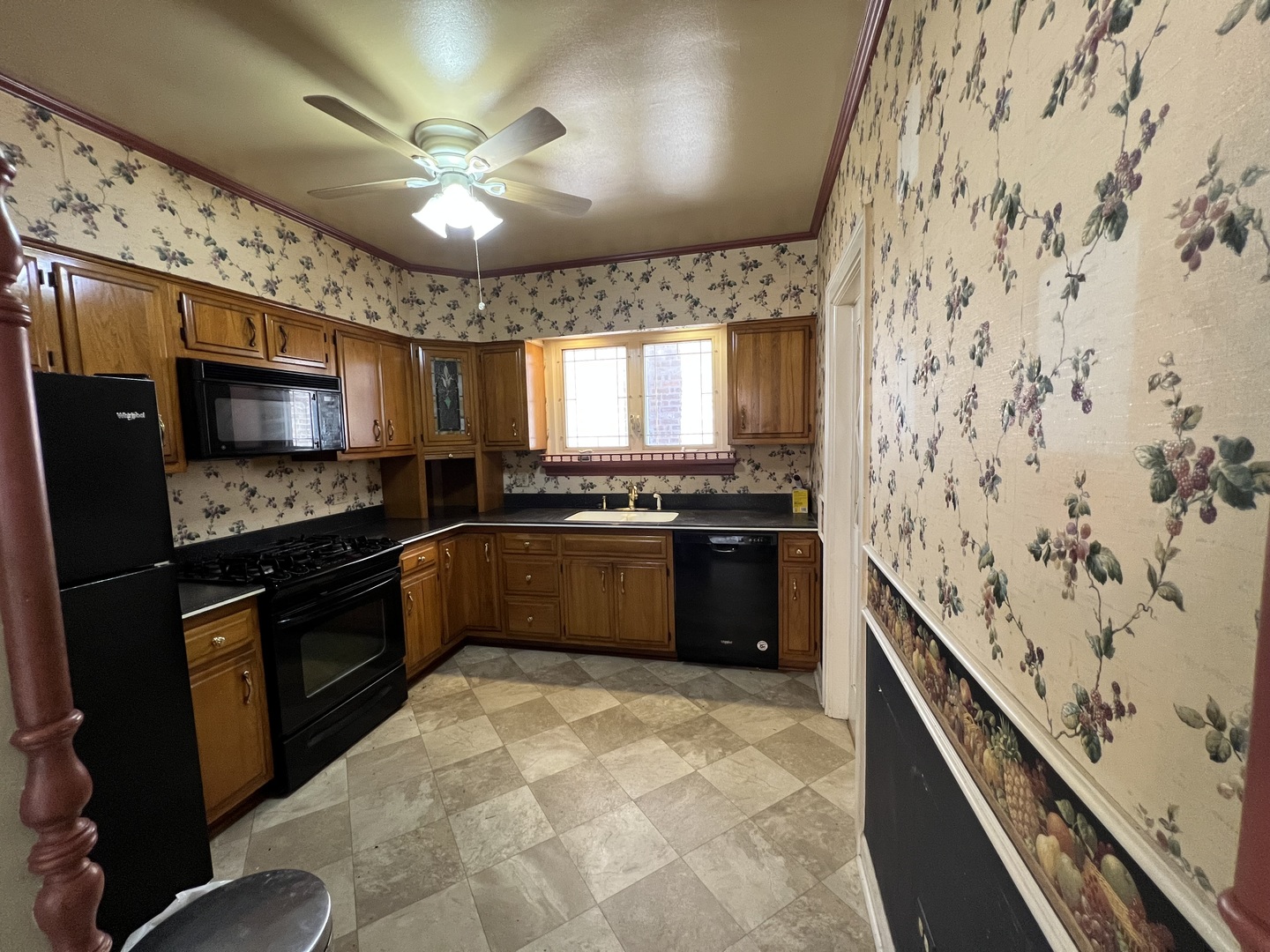 7013 W Cornelia Avenue, Chicago, IL 60634