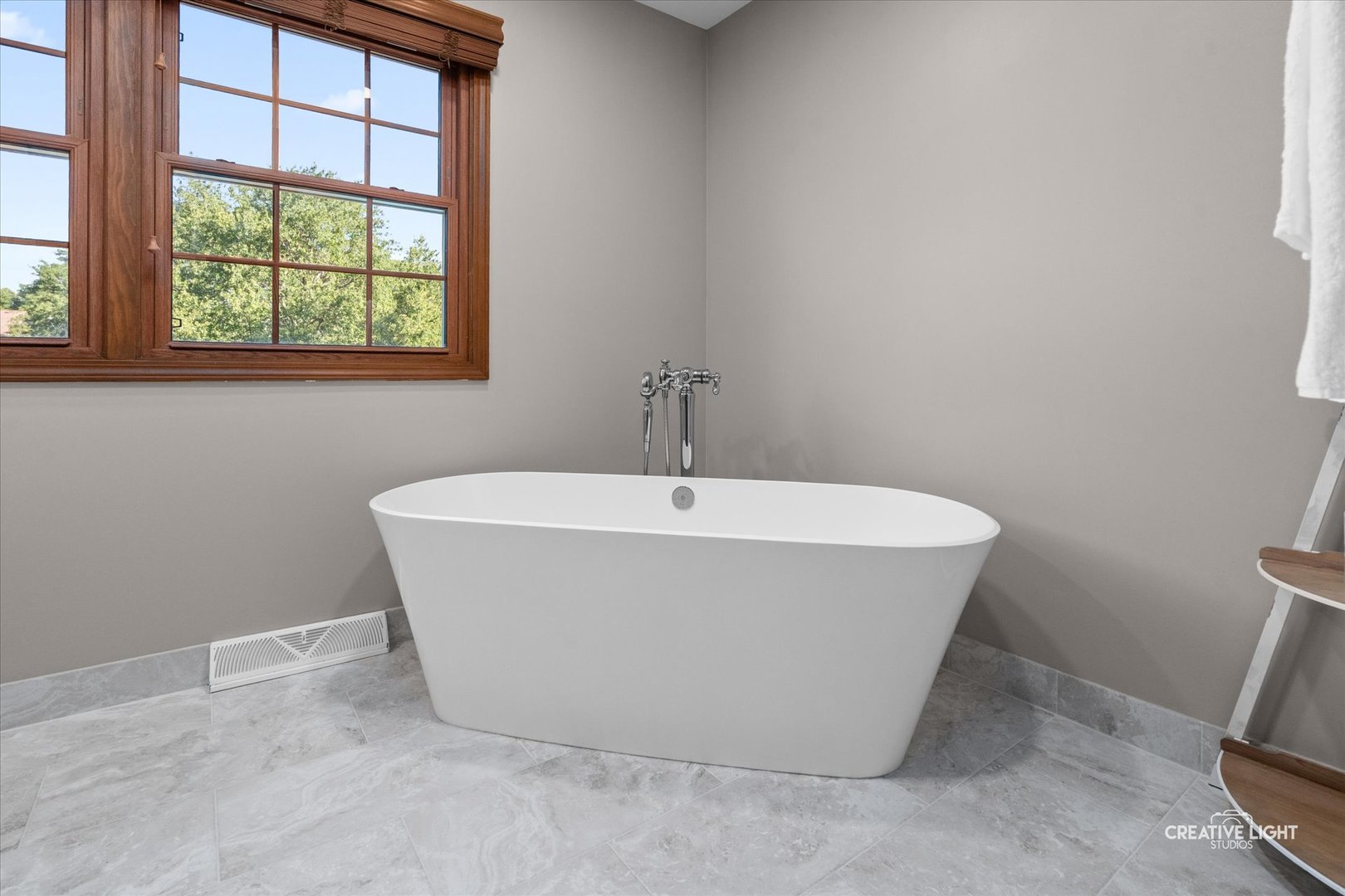 1423 Meander Drive, Naperville, IL 60565