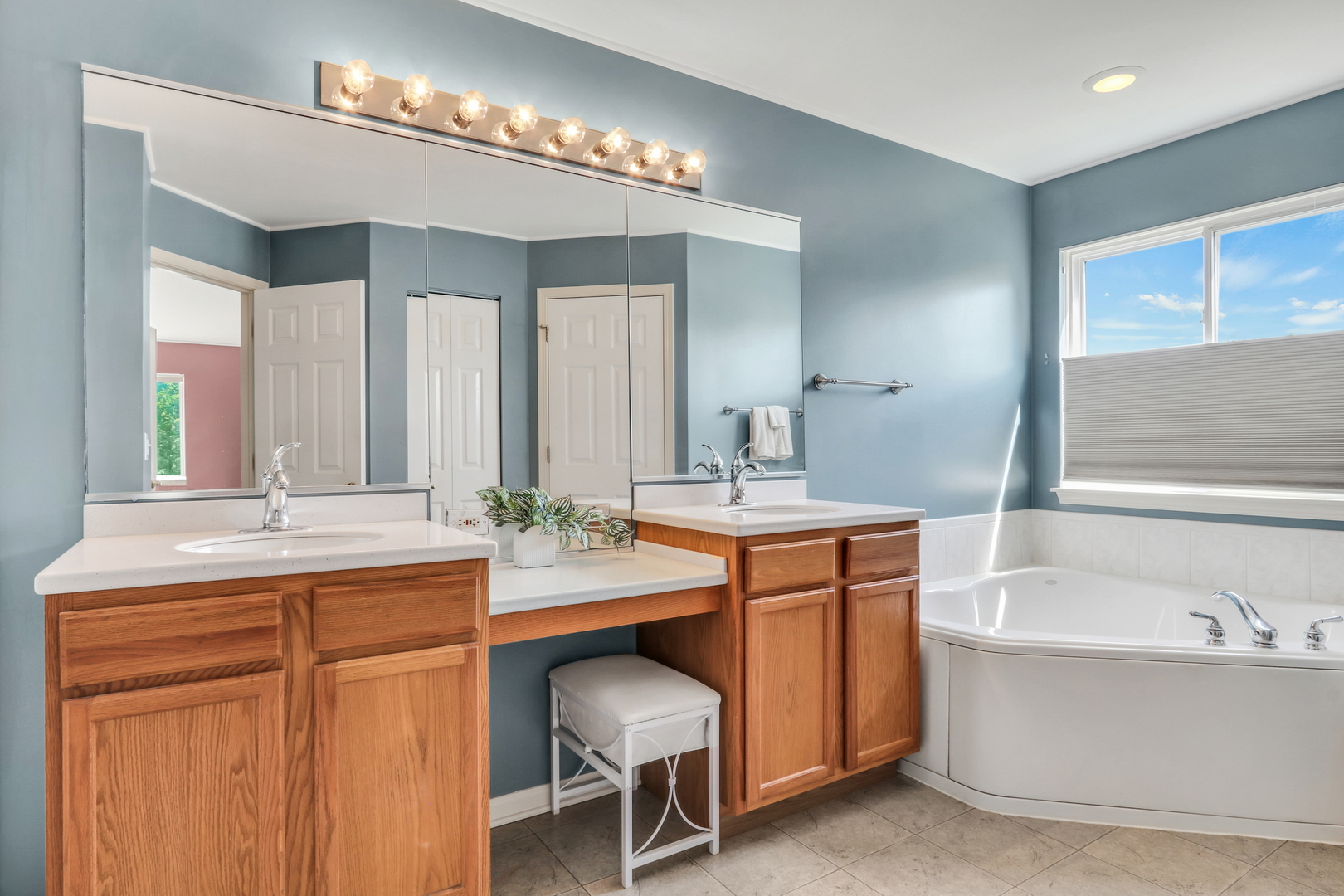 700 Needlegrass Parkway, Antioch, IL 60002